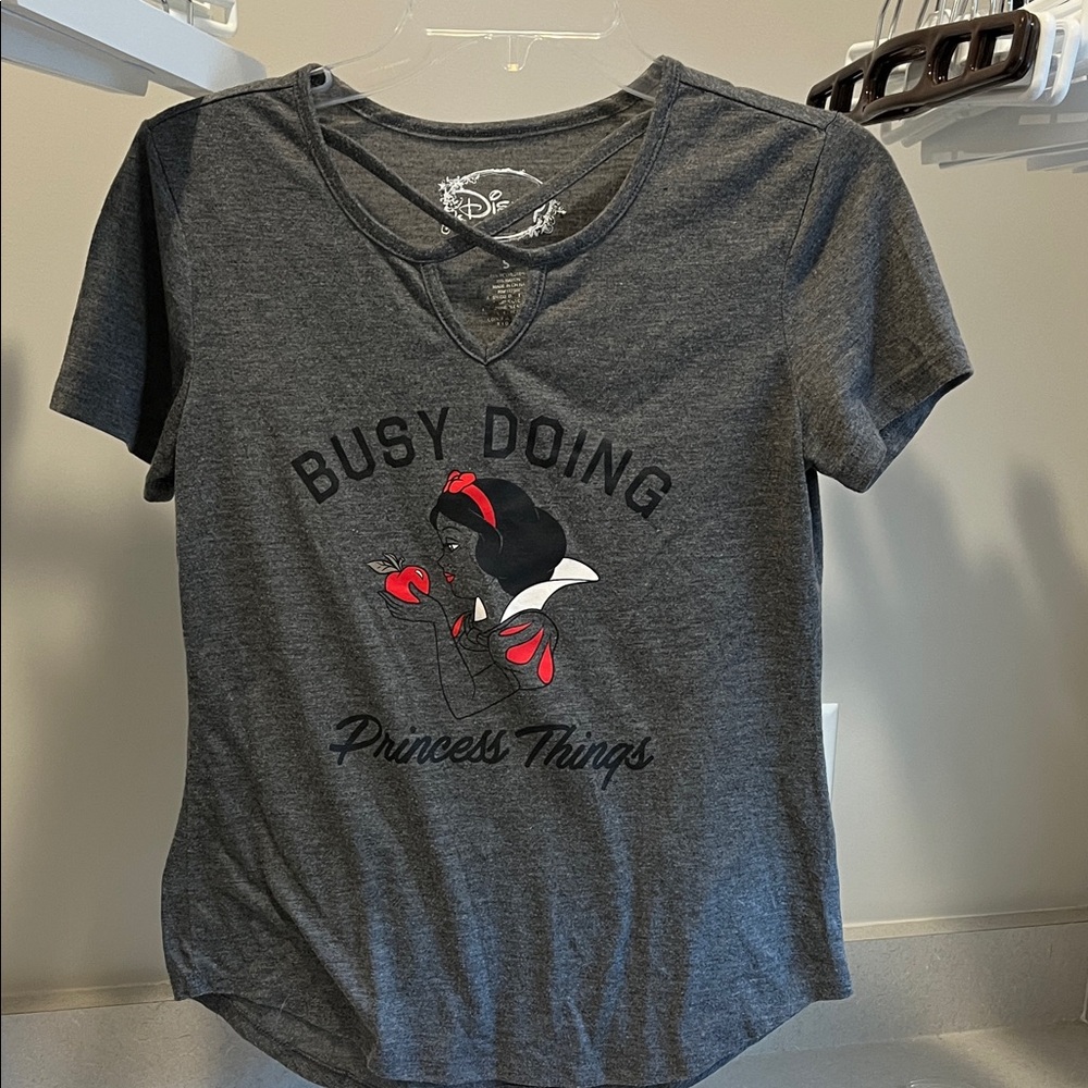 Disney Women's Gray and Red T-Shirt - Busy Doing Princess Things
